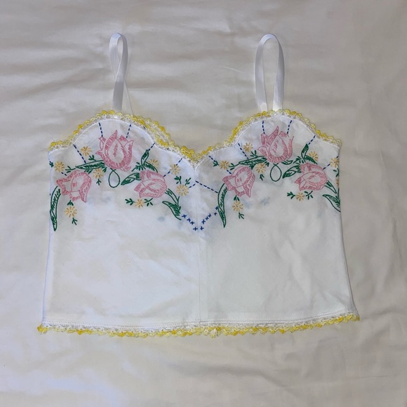 HANDMADE Vintage Embroidered Tablecloth Tank Top - Picture 1 of 2